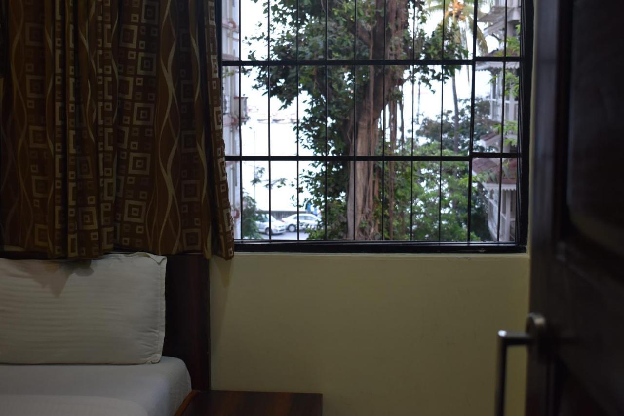 Hotel Sea View - Near Taj Hotel Mumbai Exterior foto